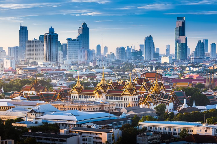 Bangkok skyline met het paleis, Thailand
